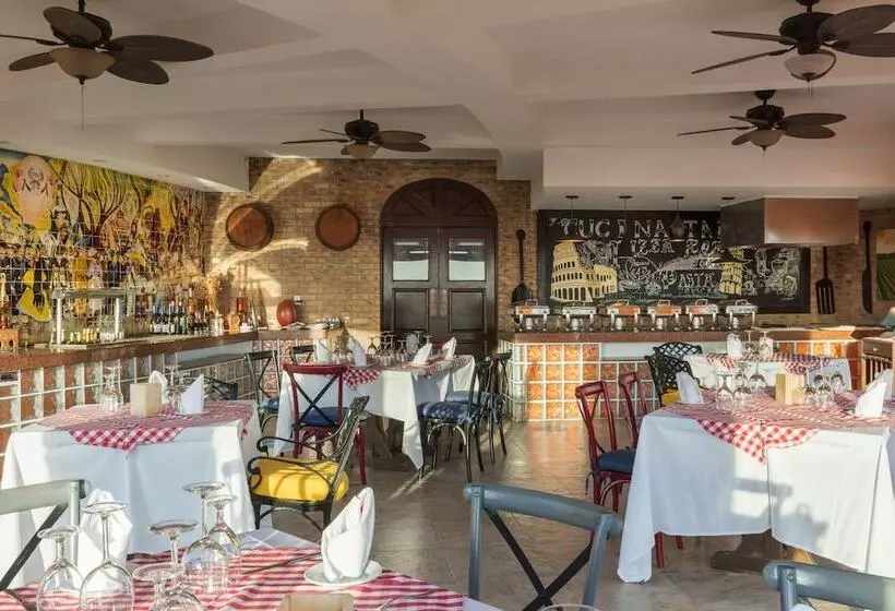 Fotos del hotel Hacienda Encantada Resort & Residences:  14