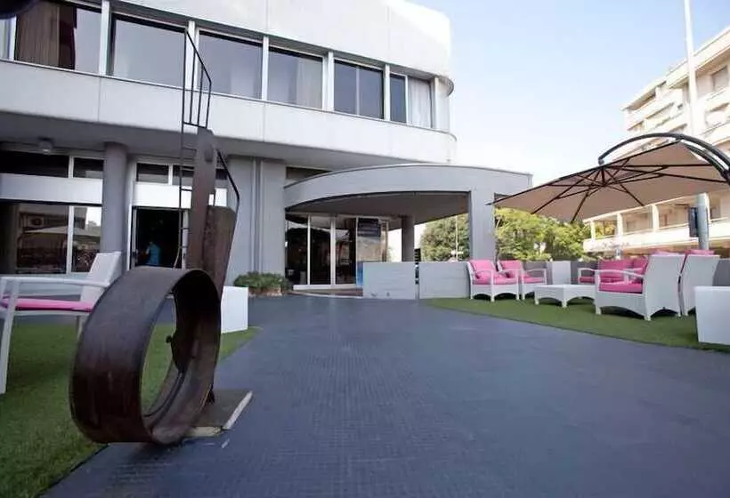 Fotos del hotel Senbhotel:  2