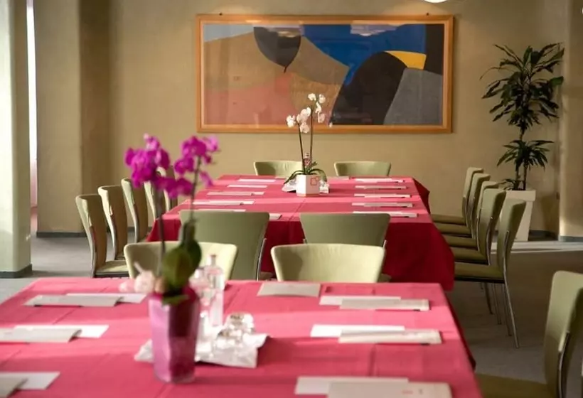 Fotos del hotel Senbhotel:  15