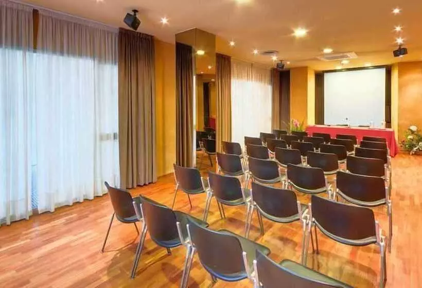 Fotos del hotel Senbhotel:  4