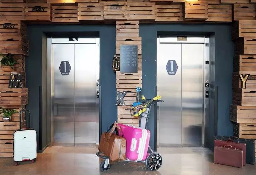 Fotos del hotel Moxy Edinburgh Fountainbridge:  24