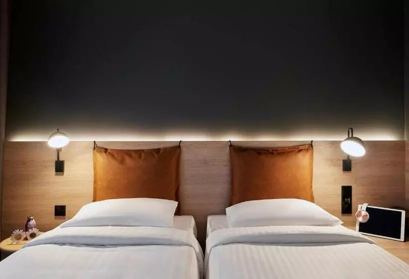 Fotos del hotel Moxy Edinburgh Fountainbridge:  13