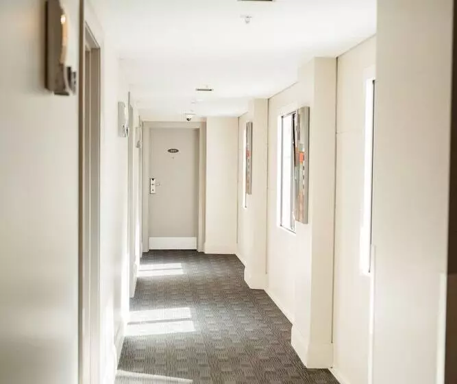 Fotos del hotel Auckland City Hotel - Hobson St:  2