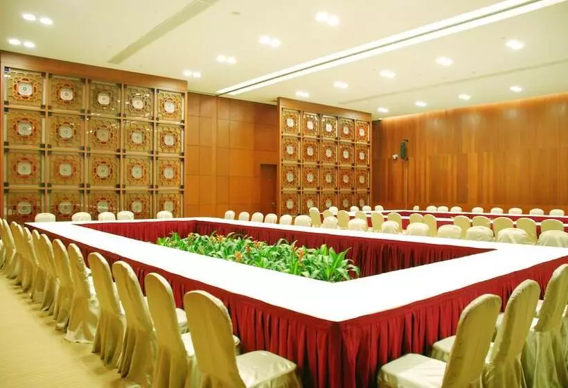 Fotos del hotel Guangzhou Baiyun International Convention Center:  2