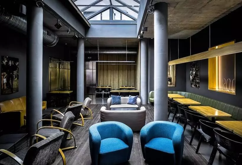 Fotos del hotel The Icon  & Lounge:  2