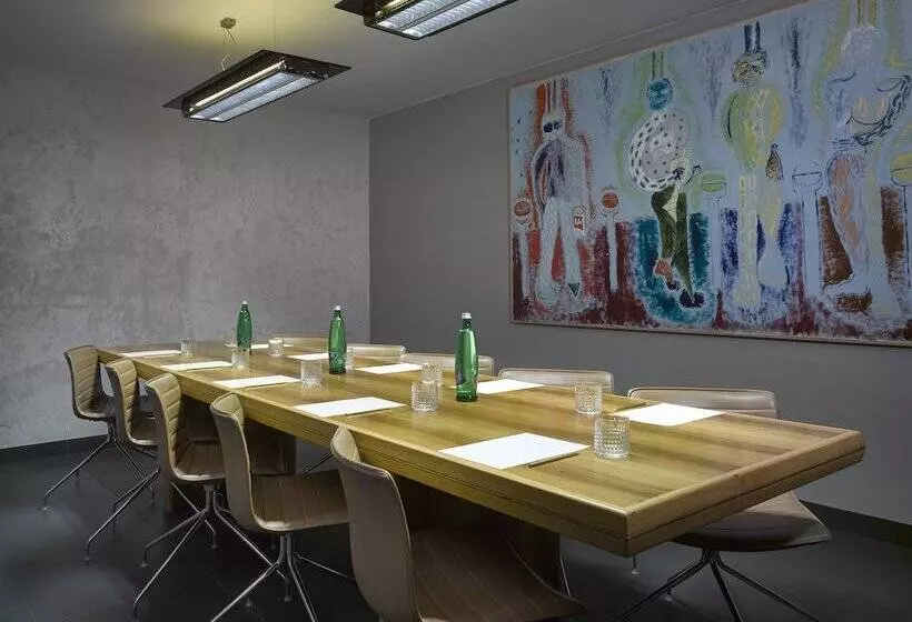 Fotos del hotel The Icon  & Lounge:  5