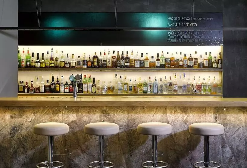 Fotos del hotel The Icon  & Lounge:  15