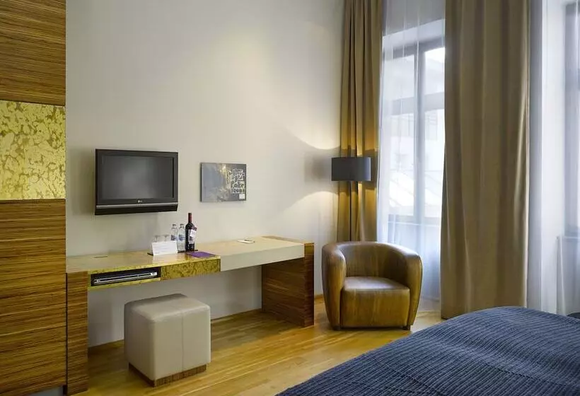 Fotos del hotel The Icon  & Lounge:  20