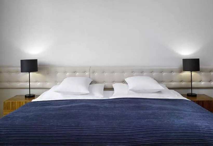 Fotos del hotel The Icon  & Lounge:  14