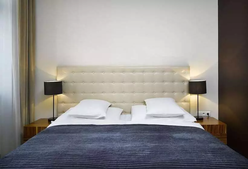 Fotos del hotel The Icon  & Lounge:  22