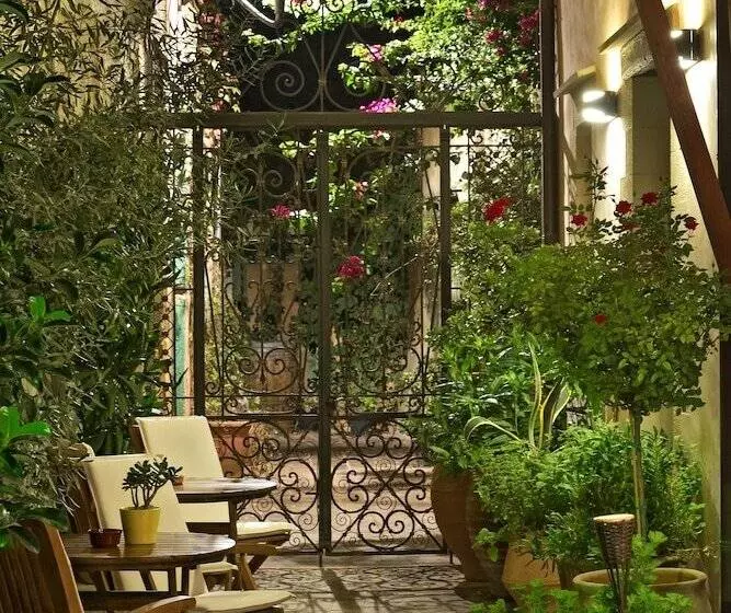 Fotos del hotel Ionas Boutique:  17