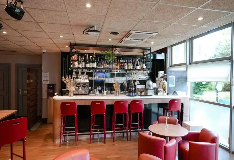 Fotos del hotel Campanile Roissy:  9