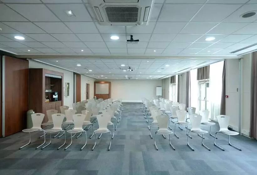 Fotos del hotel Campanile Roissy:  21