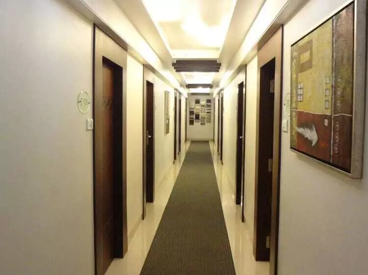 Fotos del hotel Suba Palace:  8