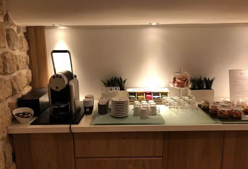 Fotos del hotel Hôtel De Bellevue Paris Gare Du Nord:  12