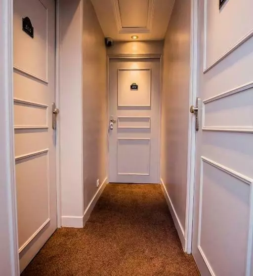 Fotos del hotel Hôtel De Bellevue Paris Gare Du Nord:  2