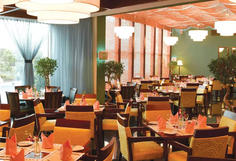 Fotos del hotel Flora Park Deluxe Hotel Apartments:  6