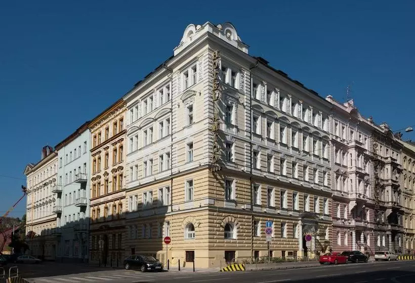 Alqush Downtown Hotel