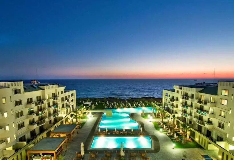 Fotos del hotel Capital Coast Resort And Spa:  12