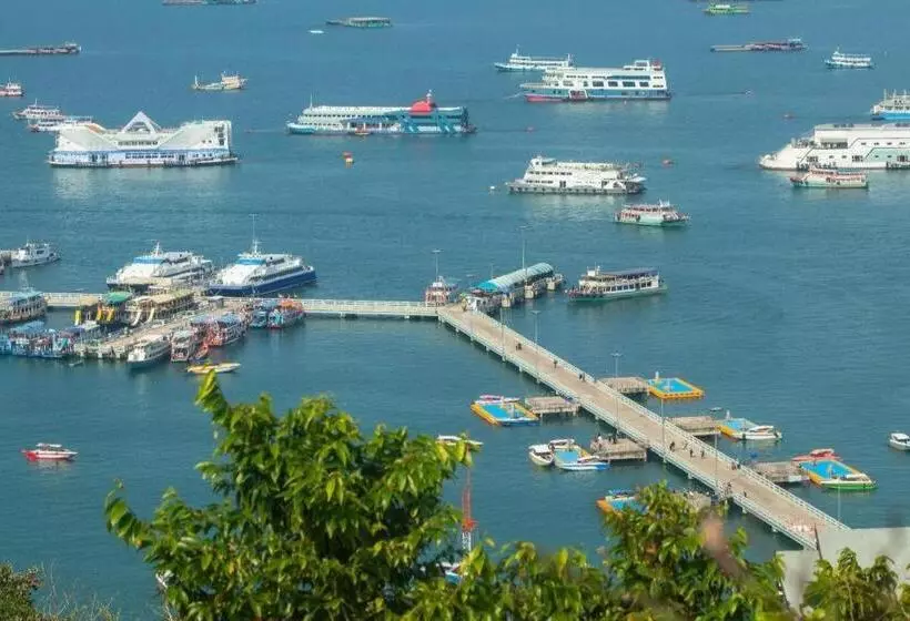 Fotos del hotel Crown Pattaya Beach:  13