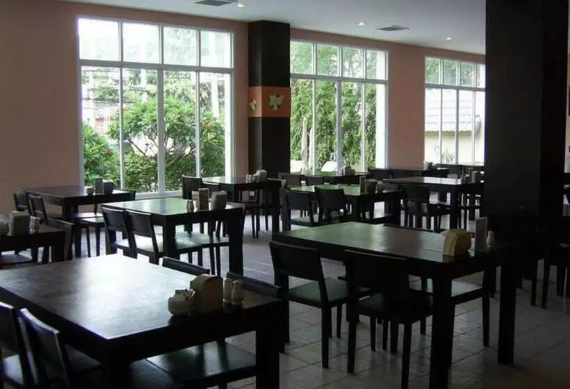 Fotos del hotel Crown Pattaya Beach:  5