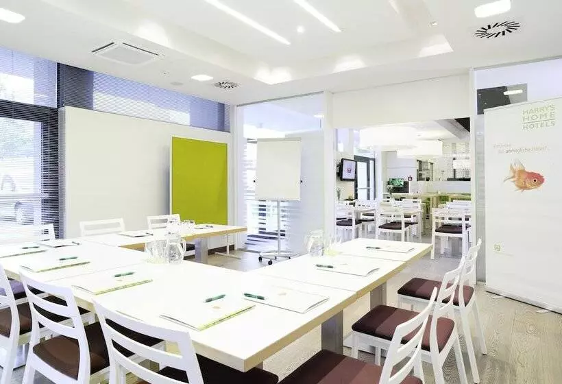 Fotos del hotel Harry S Home  Linz:  4