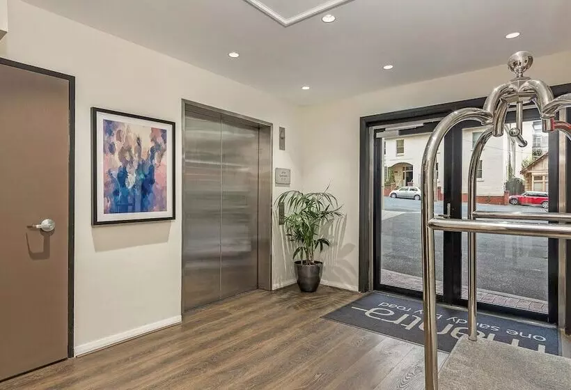 Fotos del hotel Mantra One Sandy Bay Road:  4