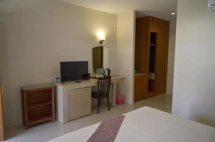 Nakara Long Beach Resort