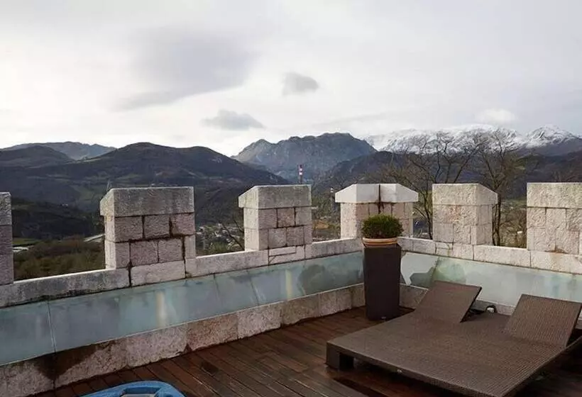 Fotos del hotel Castillo Del Bosque La Zoreda:  10