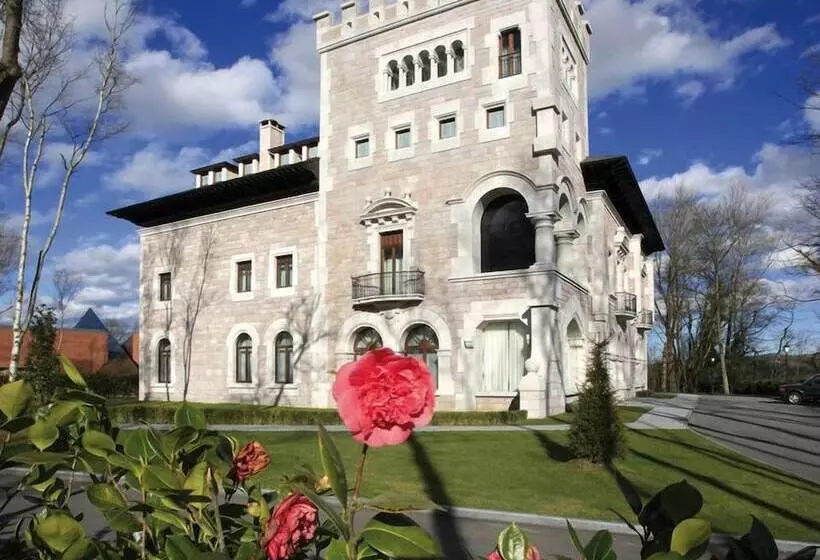Fotos del hotel Castillo Del Bosque La Zoreda:  12