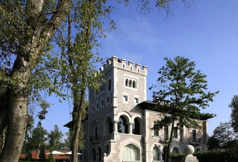 Fotos del hotel Castillo Del Bosque La Zoreda:  14