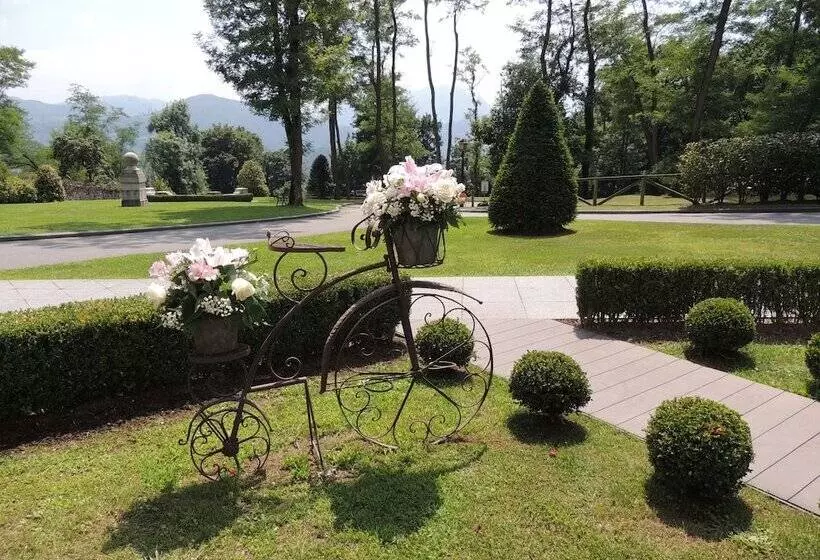 Fotos del hotel Castillo Del Bosque La Zoreda:  7