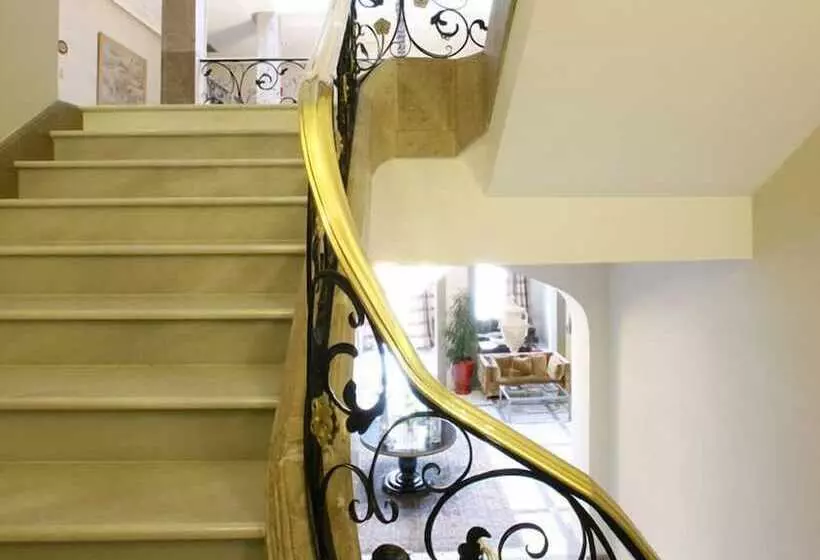 Fotos del hotel Castillo Del Bosque La Zoreda:  4