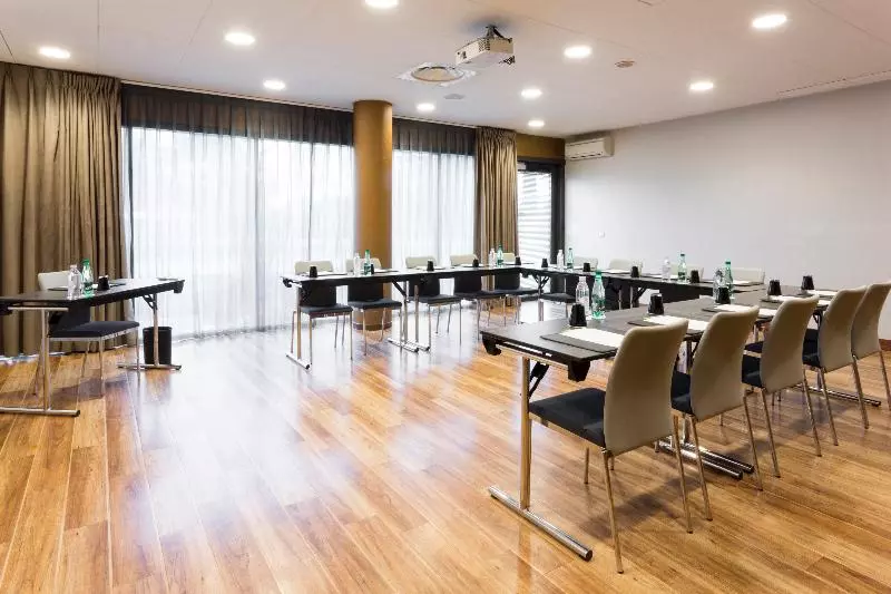 Fotos del hotel Courtyard By Marriott Toulouse Airport:  25