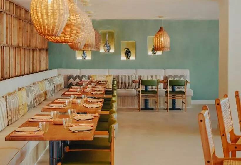 Fotos del hotel Cala Llonga Resort:  16