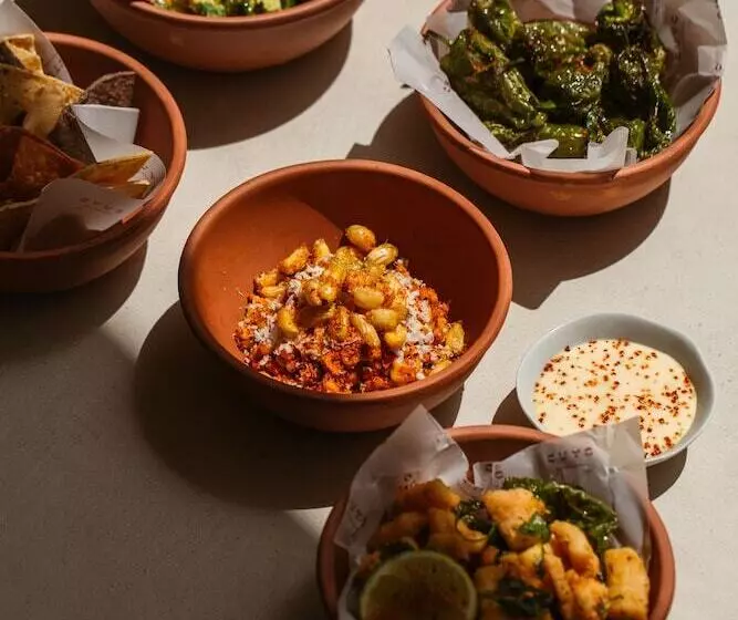 Fotos del hotel Cala Llonga Resort:  21