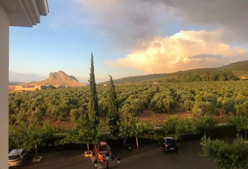 Fotos del hotel Los Dólmenes:  11