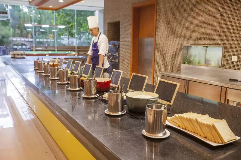 Fotos del hotel Holiday Inn Express Beijing Minzuyuan, An Ihg:  9