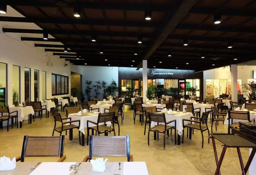 Fotos del hotel Nai Yang Beach Resort & Spa:  4