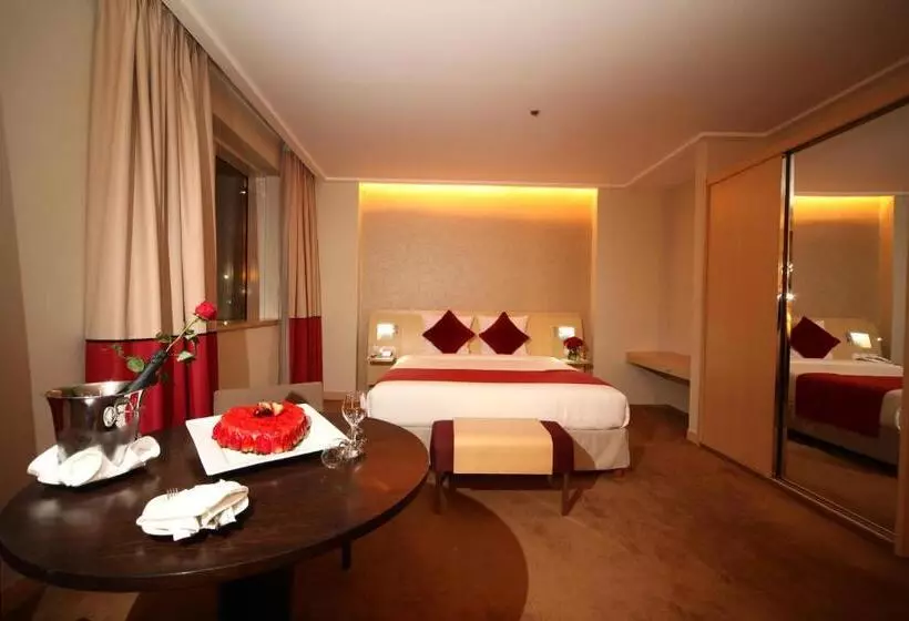 Fotos del hotel Novotel Riyadh Al Anoud:  2