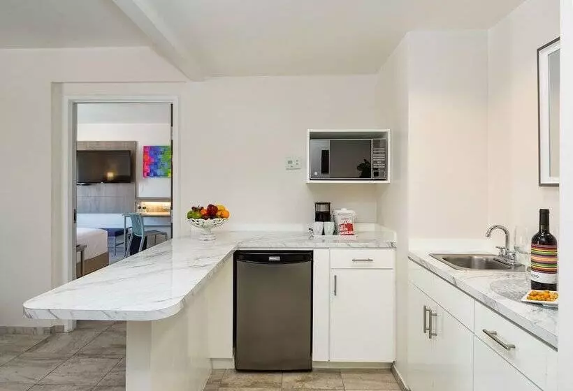 Fotos del hotel Mesaluna Near American Consulate:  4