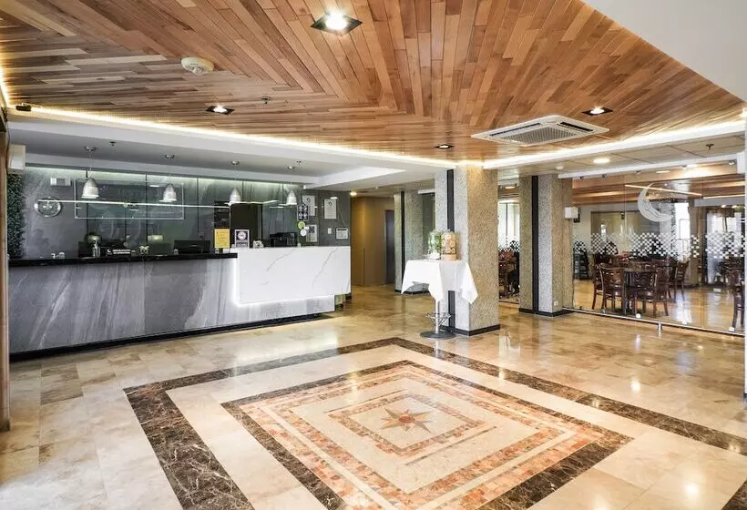 Fotos del hotel Mesaluna Near American Consulate:  3