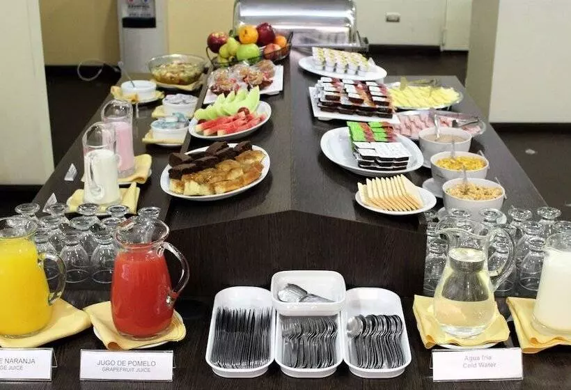 Fotos del hotel 8 De Octubre:  3