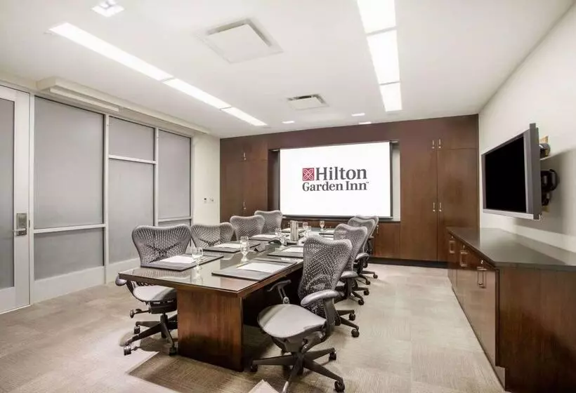 Fotos del hotel Hilton Garden Inn West 35th Street:  11