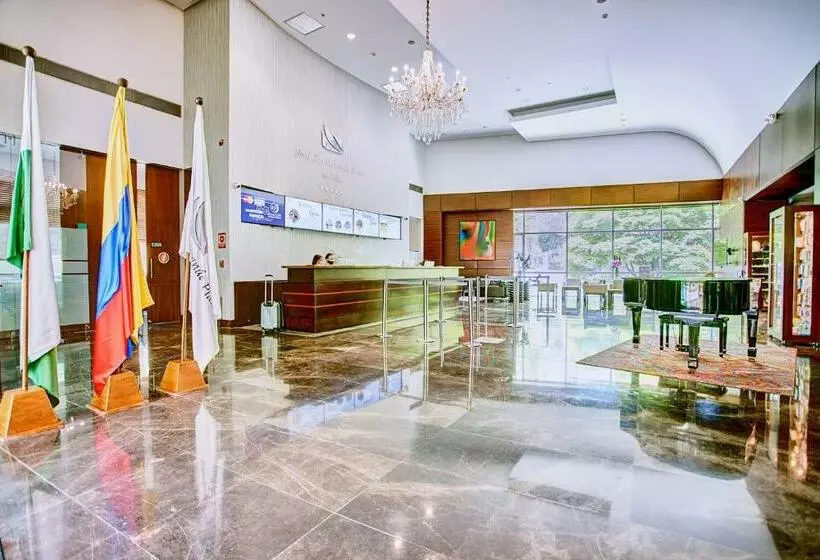 Fotos del hotel San Fernando Plaza:  4