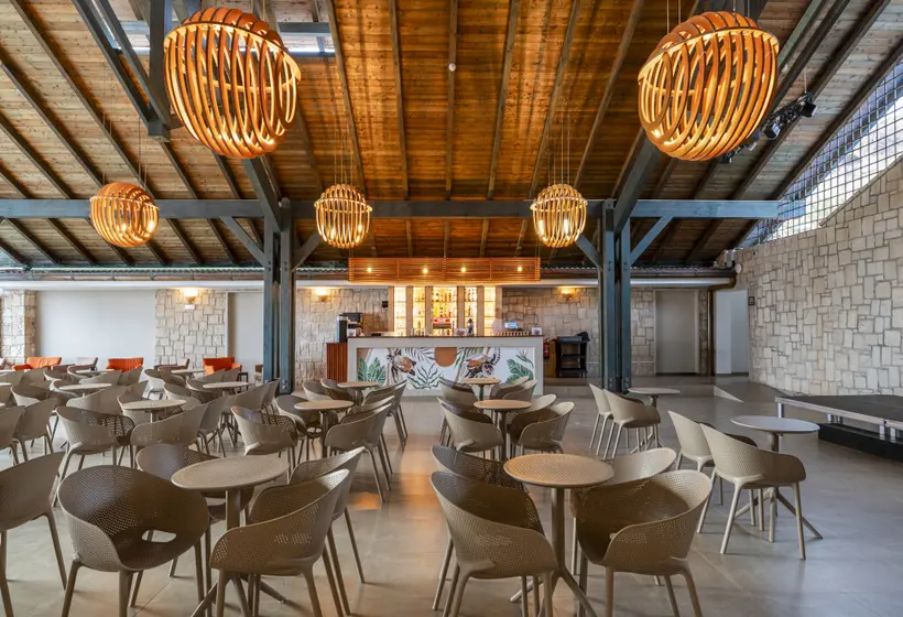 Fotos del hotel Ahg Marine Club Beach Resort:  10