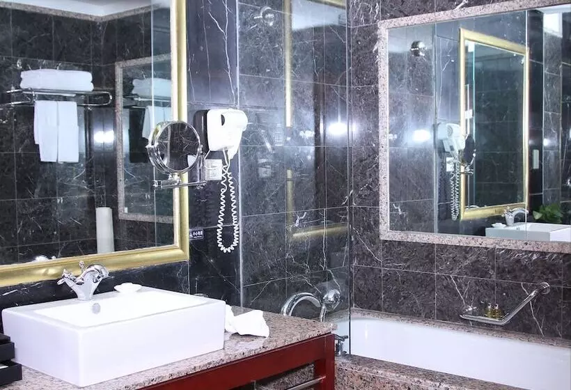 Fotos del hotel King World:  11