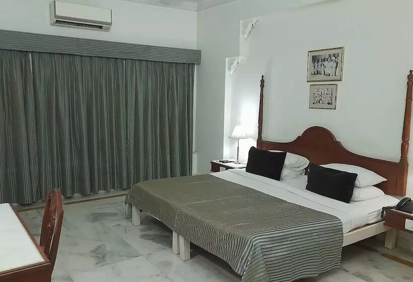 Fotos del hotel Ram Pratap Palace:  15