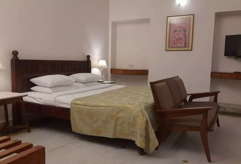 Fotos del hotel Ram Pratap Palace:  17