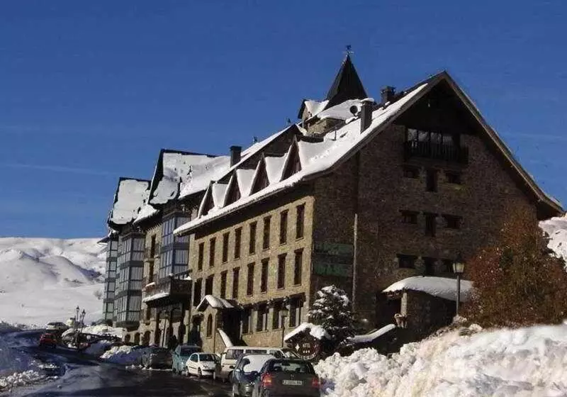 Fotos del hotel Yoy Villa De Sallent 4:  8